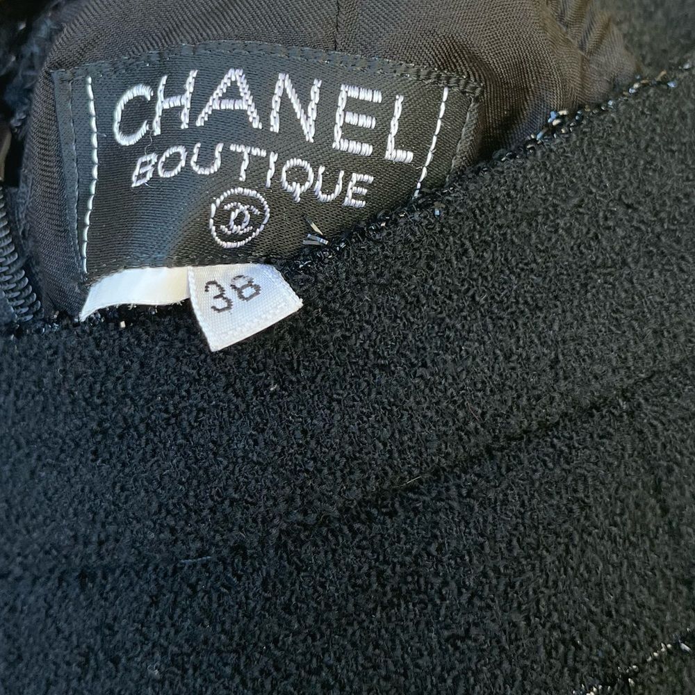 CHANEL BOUTIQUE | Vintage Glitter Stripe Skirt (38/8) - Picture 4 of 5